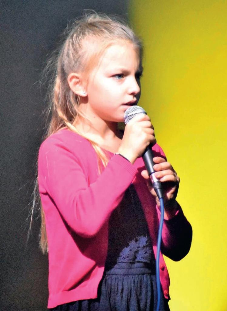 lola dombey the voice kids 1