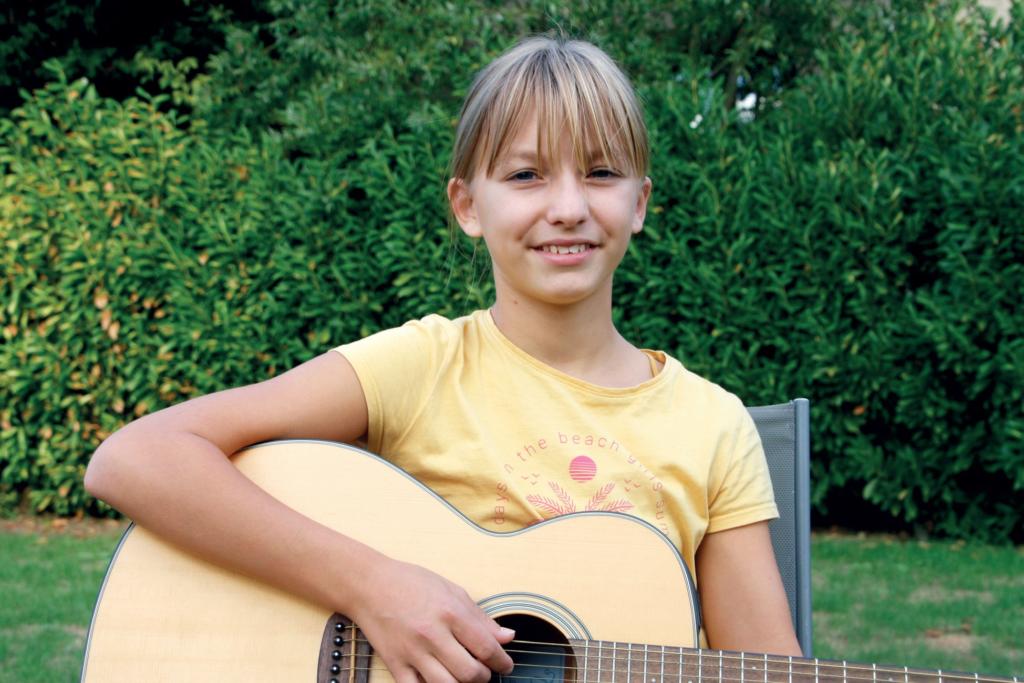 lola dombey the voice kids