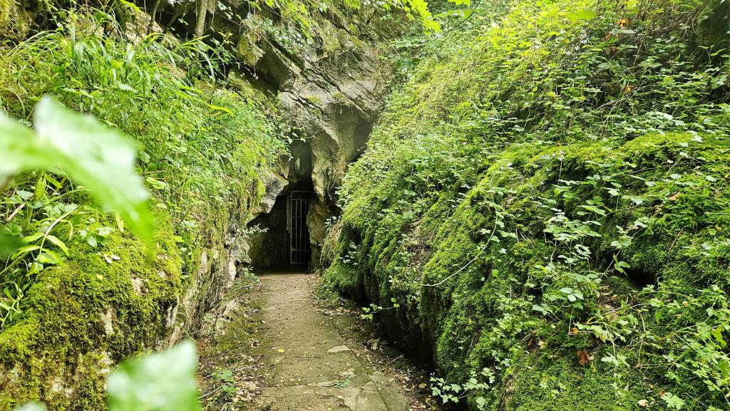grottes azecopyjade perrot 3